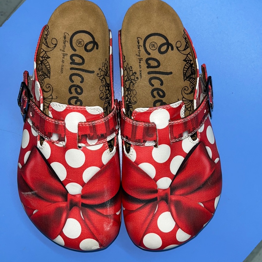Calceo Red and White Polka Dot Bow Clogs